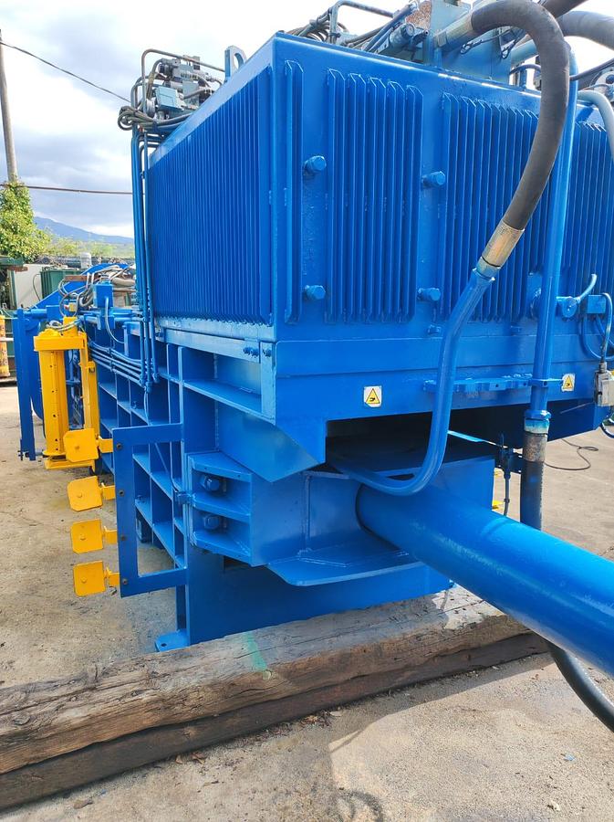 Usato 2004 Pressa imballatrice Zagib L19 SA - Baling press