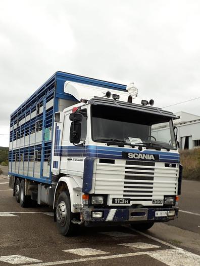 Usato 1989 Autocarro per trasporto animali SCANIA 113 H - Animal transport truck