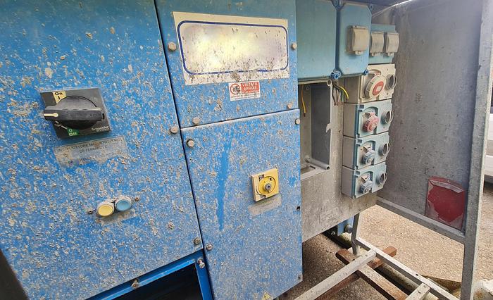 Usato 2003 VOLVO Tad 1232 - 414 kva