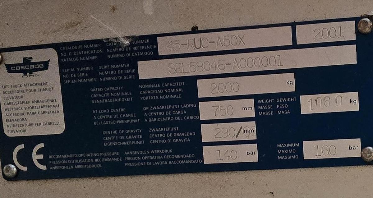 Usato 2000 Elevatore a GAS  TOYOTA 42-7E GF25 - Gas-powered lift with hydraulic clamp