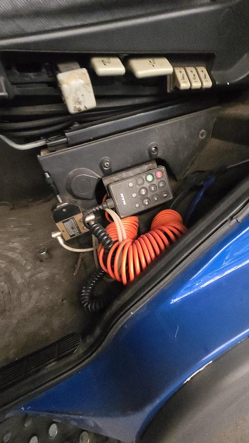 Usato 2003 Camion per scarrabili MAN 26.414 - Truck for hook lifts