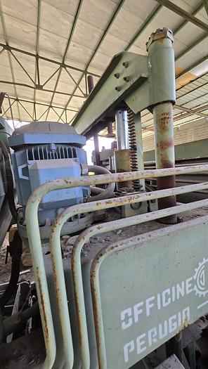 Usato 1996 Blocchiera per produzione manufatti in cemento CECCONI CR 95/E