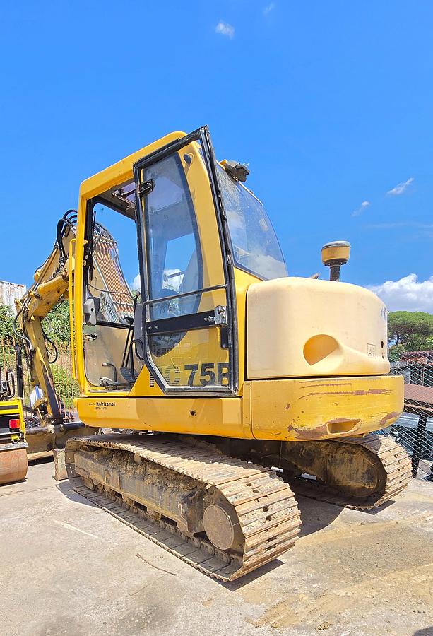 Usato 2001 Escavatore Komatsu PC 75 - Excavator