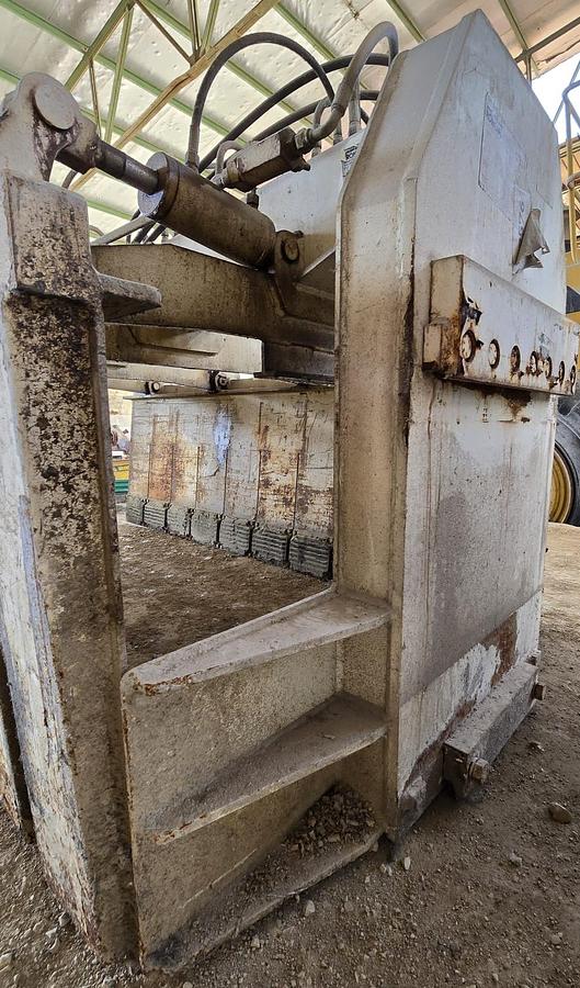 Usato Roncari BSF320C