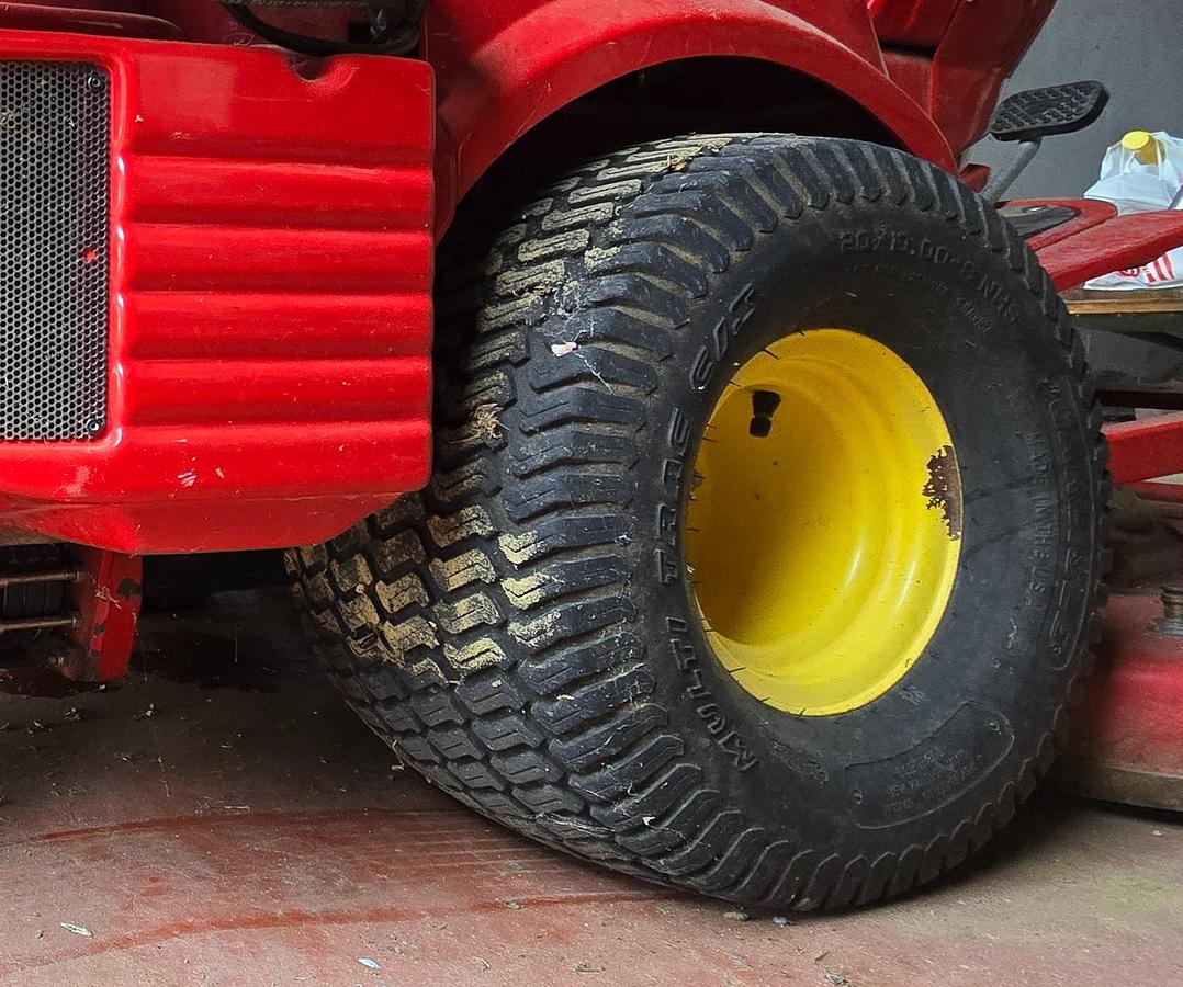 Usato 2005 Trattorino Professionale Rasaerba GIANNI FERRARI PG200 - Professional Ride-On Mower