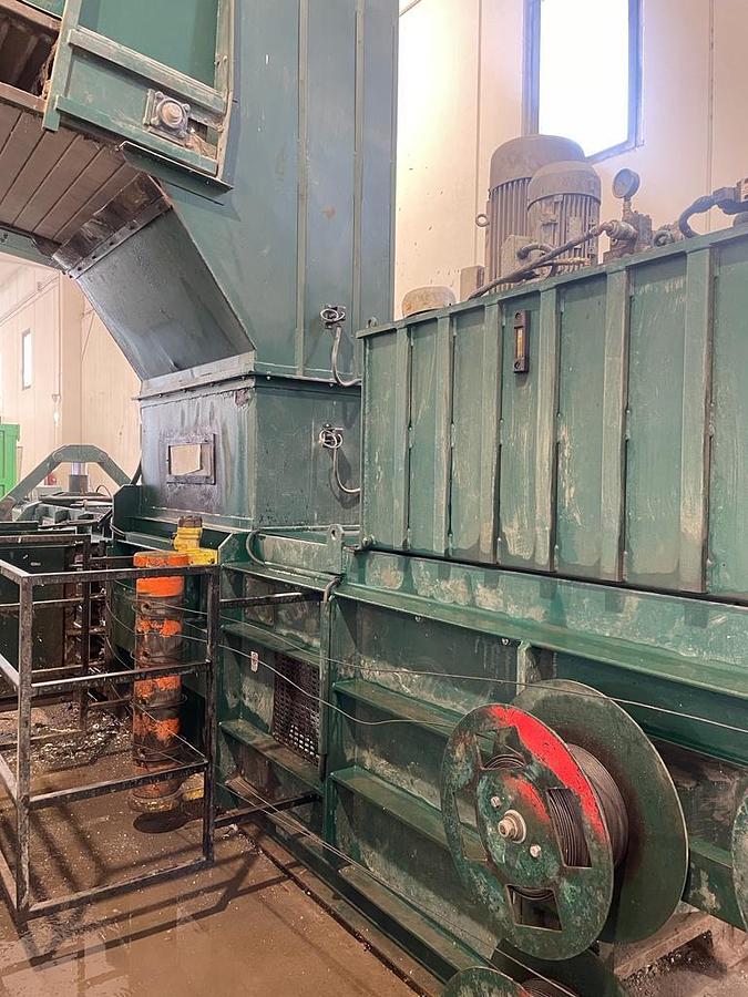 Usato 2003 Pressa Imballatrice ORMIC 80x90 - 70T - Baling Press