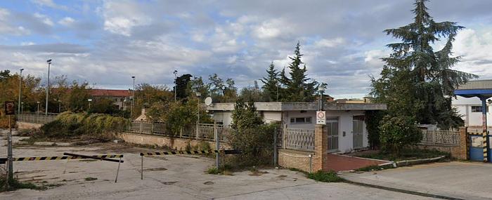 Usato Capannoni e Area cimentata in vendita a Lanciano in via Zona Industriale - Sheds Italy