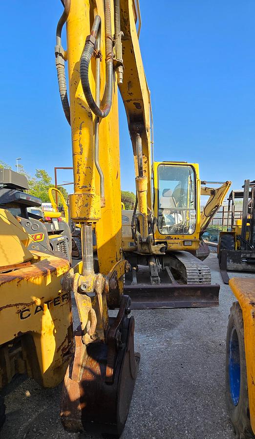 Usato 2001 Escavatore Komatsu PC 75 R - Excavator