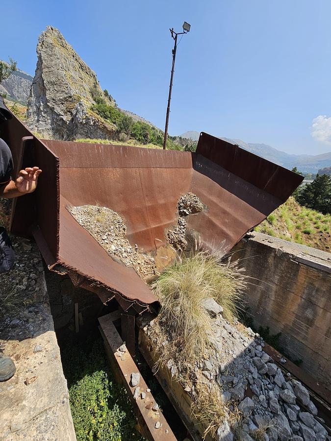 Usato 2001 Frantoio a mascelle Loro & Parisini 1250 CR - Jaw crusher