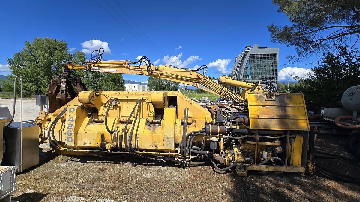 Usato 2003 Impianto Pressa scarrabile COLMAR P 4260 - Iron Press Plant