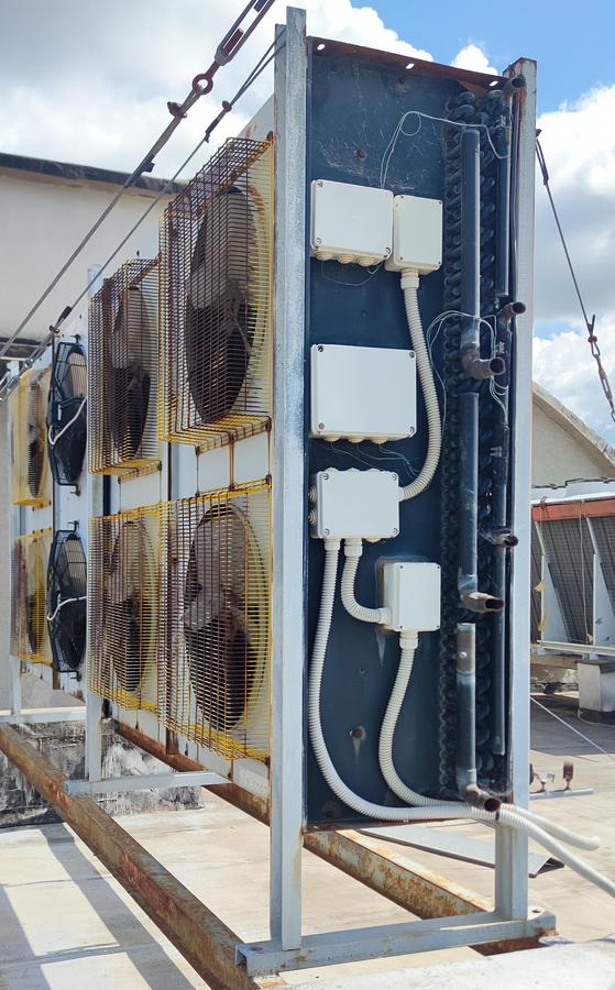 Usato SIARCO Torre evaporativa con 8 ventilatori - Evaporative tower