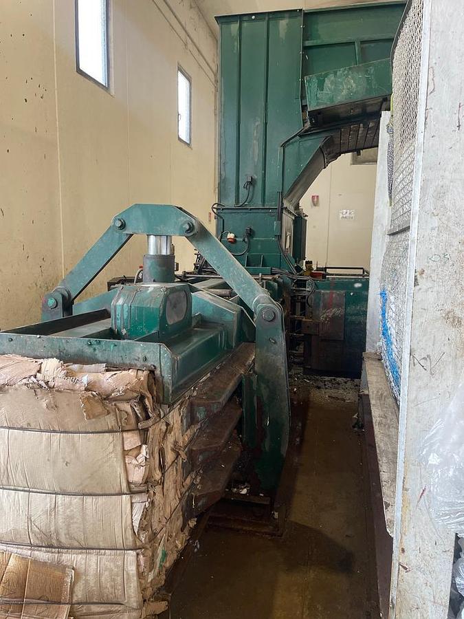 Usato 2003 Pressa Imballatrice ORMIC 80x90 - 70T - Baling Press