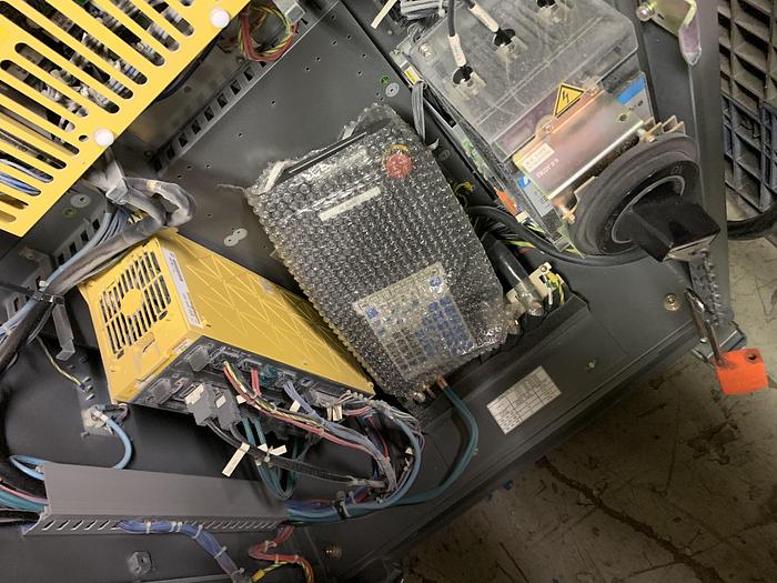 Used FANUC M900iA/260L 6 AXIS CNC ROBOT WITH R30iA CONTROLLER 260KG X 3100mm REACH
