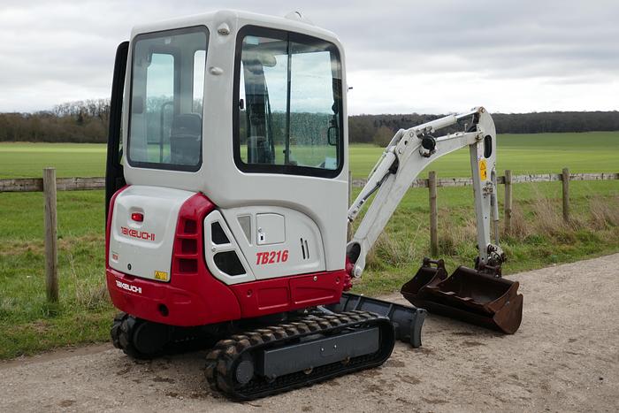 Used 2015 TAKEUCHI TB216