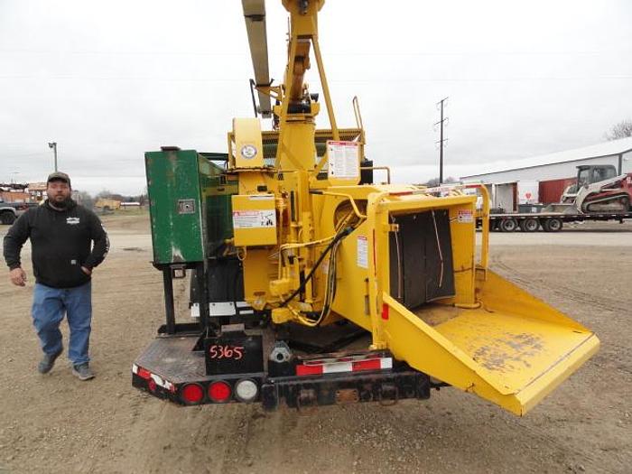 Used 2010 FREIGHTLINER BUSINESS CLASS M2 106
