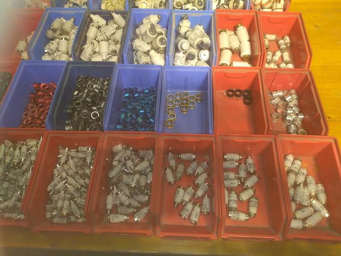 Ca 1500 Stk neue Schmelzsicherungen, Neozed, Diazed, Hülsen, Passeinsätze, Verschiedene Hersteller, neuwertig -80%
