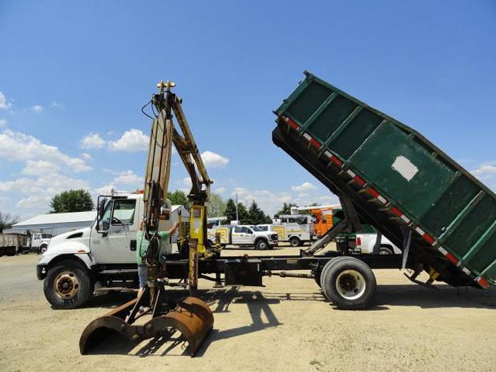 Used 2002 INTERNATIONAL DURASTAR 4400