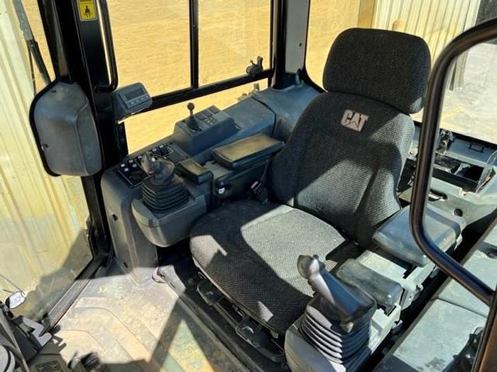 Used 2011 CAT D6K LGP