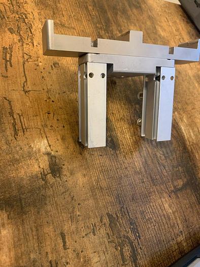 Used Festo EMM-10-15-P-A Cylinder, compact, sgl act, multimount, 10x15mm stroke, flex 933709621484