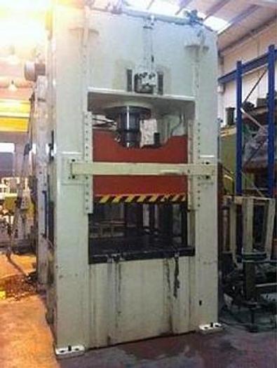 Usado Prensa hidráulica de doble montante Miramondi DM-200