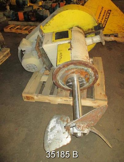 Used 4500 Gallon Stainless Steel Vertical Tank, 100" x 132" Straight Side #35185