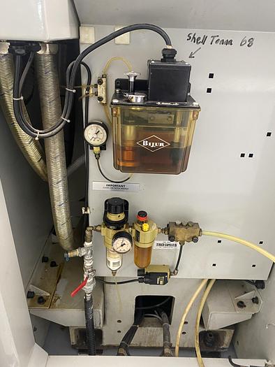 Used 1991 Bridgeport Interact 308 CNC Machining Center