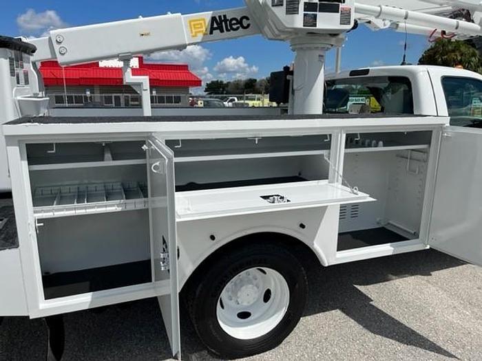 Used Altec AT40G Bucket Boom on 2015 Ford F550 Reg Cab Utility Truck - C46671