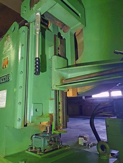 Used 1985 Stenner UK Stenner VHE 105 Single Centre Cutting Resaw