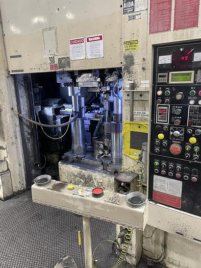 Used AIDA 3000 ton Knuckle Joint Stamping Press