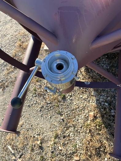 Used Tank, 1,200 Gallon, 304 S/st, Jkt, Wine Fermentation Tank #S744894