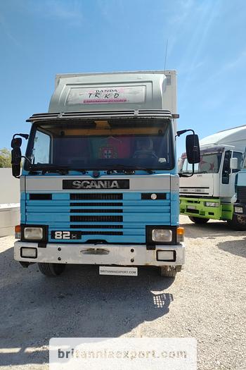 Used 1985 SCANIA P82 H 6X2 24 box lorry
