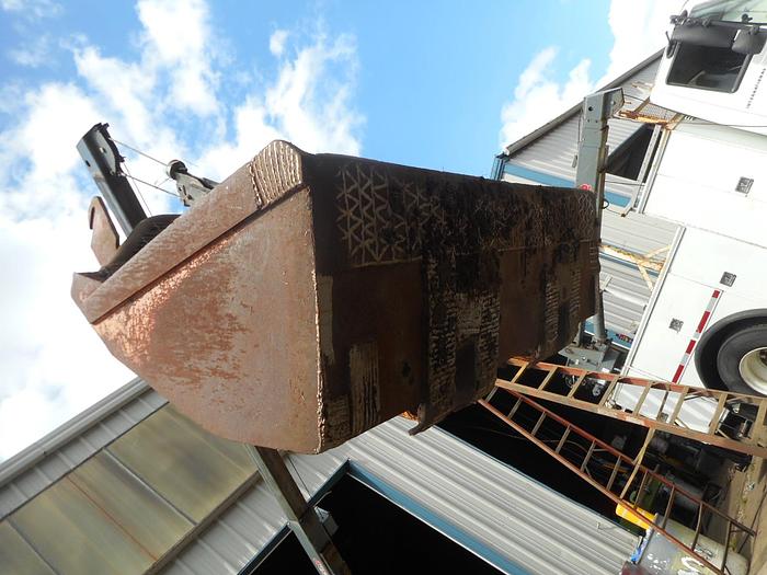 Used 1990 Front Loader Bu 3 yrd bucket- Stock #: 1237