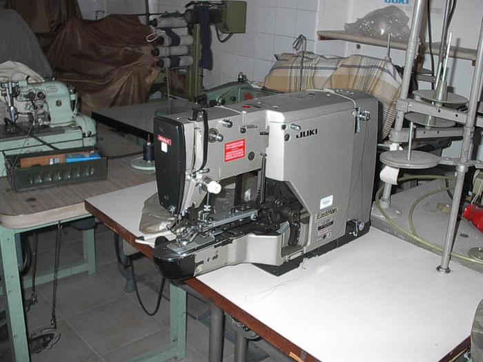 Gebraucht Knopfannähmaschine JUKI LK-981 2-4-Loch, Öse