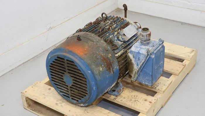 Used Siemens RGZESD 30 HP A/C Motor #44456