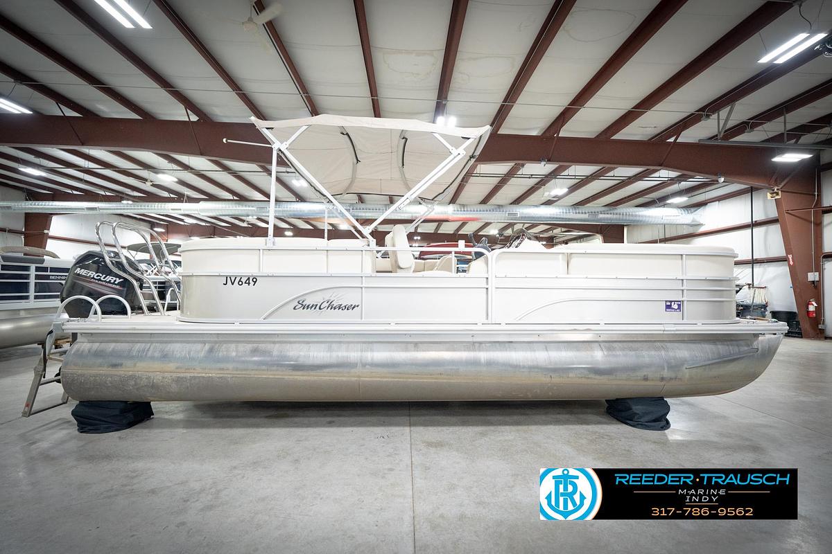 Used 2014 SunChaser Classic 8522 Lounger