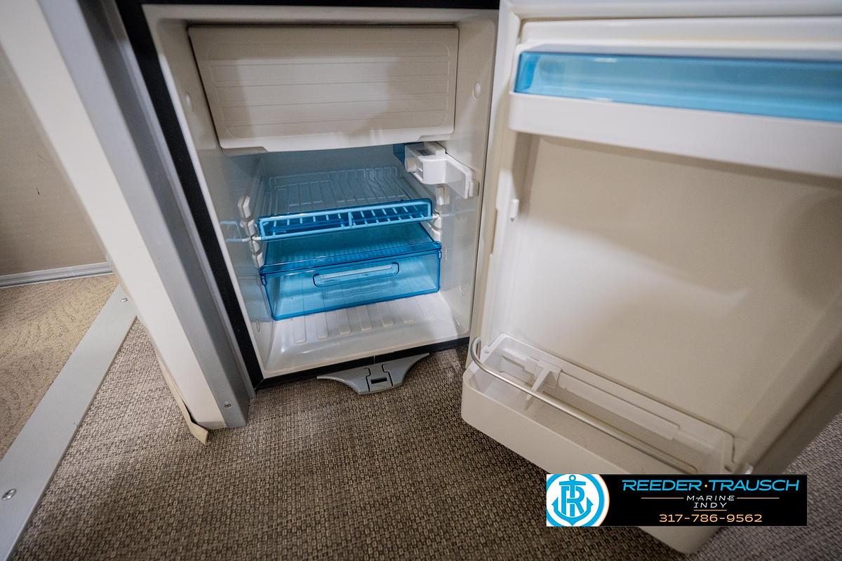 Used 2013 Bennington 2550 RBR