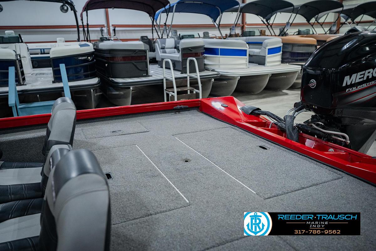 Used 2019 Crestliner VT17