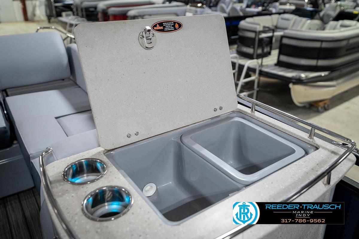 Used 2020 Harris Solstice