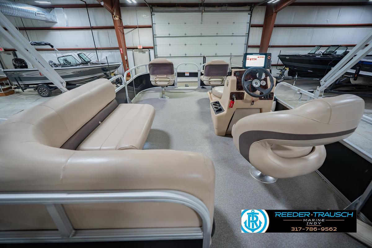 Used 2017 Sun Tracker Fishin' Barge 20 DLX