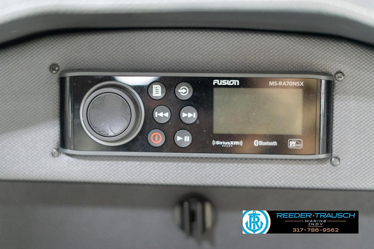 Used 2014 Monterey 204 FS