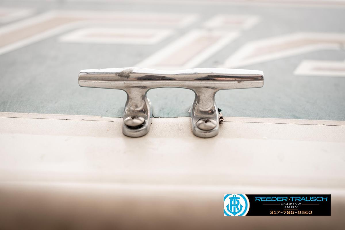 Used 1998 Fisher Freedom 200 Fish