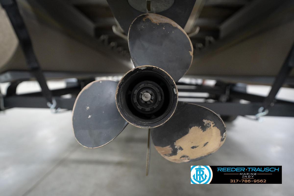 Used 2003 Bennington 2050 RL