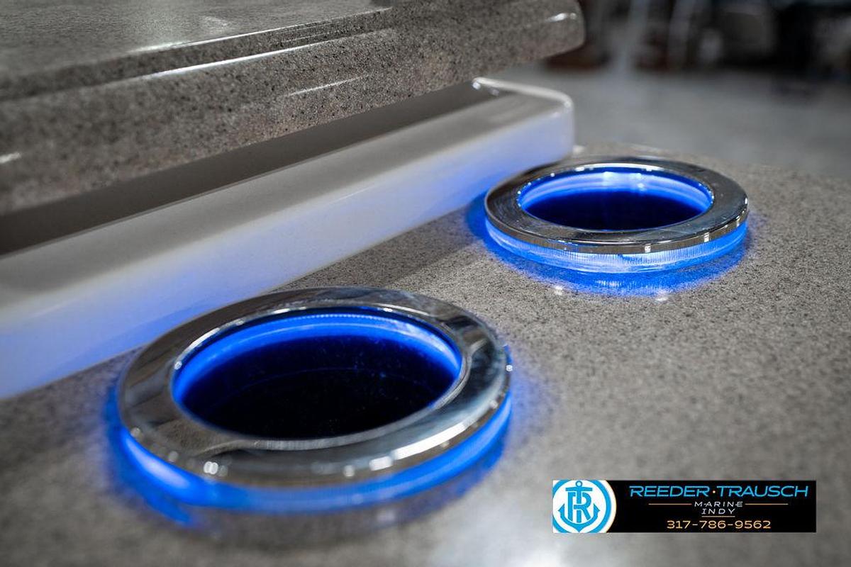 Used 2014 Bennington 25 RCB