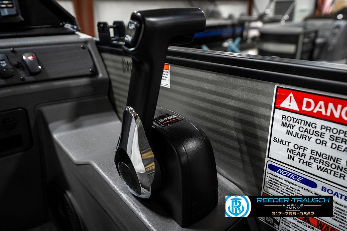 2025 Bennington 22 SSB