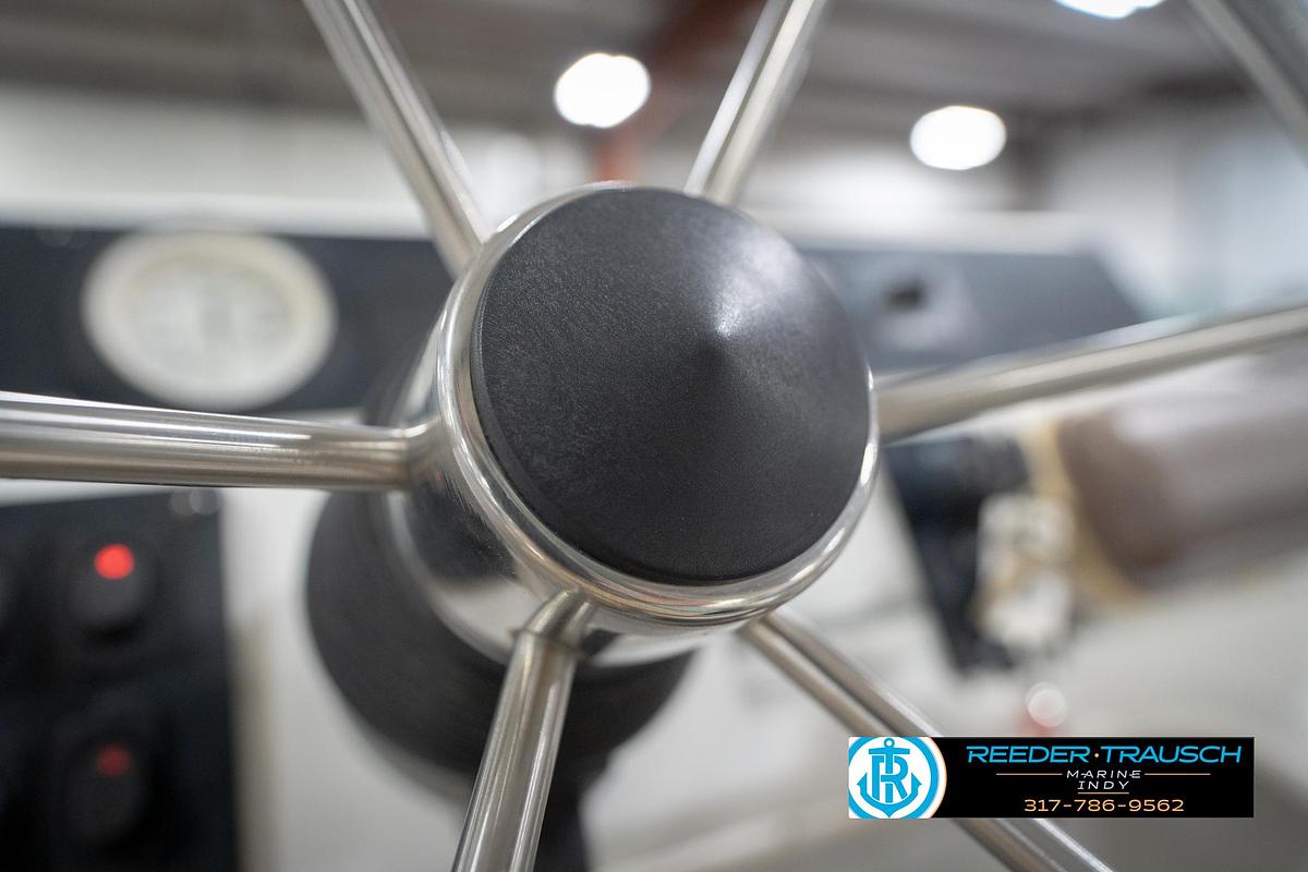 Used 1991 Godfrey Sanpan SP 2200