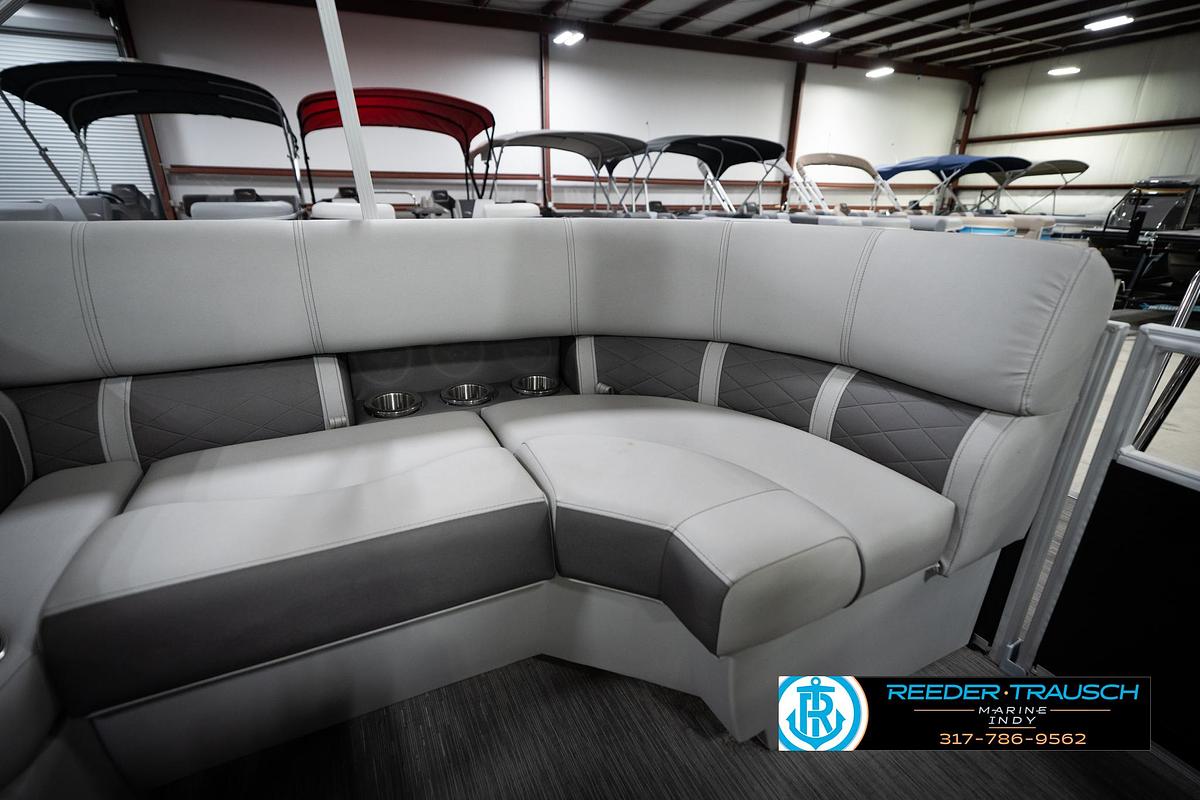 Used 2023 Bennington 22 LSR