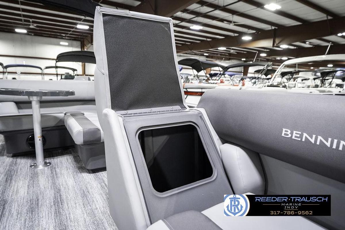2025 Bennington 21 SS