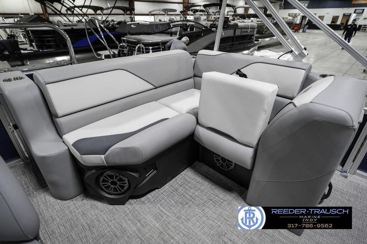 2025 Avalon 1785 Venture CRB