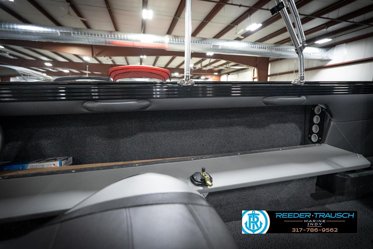 2026 Lund 2275 Baron