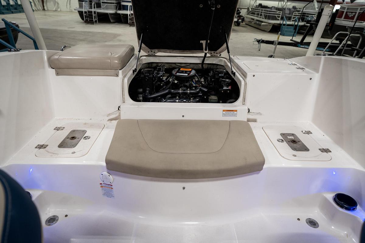 Used 2013 Chapparal 19 H20 F/S